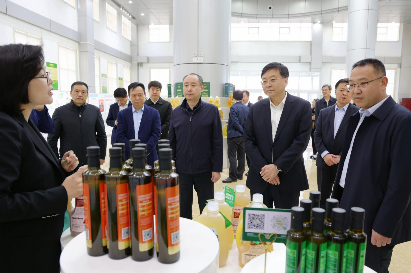 濱州市國(guó)資委、濱州市財(cái)金集團(tuán)來(lái)山東三星集團(tuán)調(diào)研