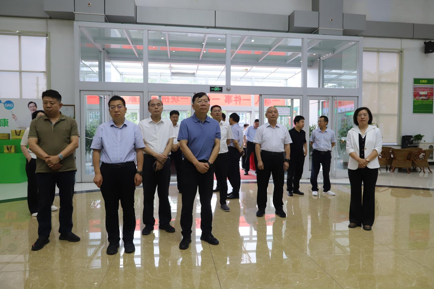 河南省政府參事、省政府原秘書長劉世偉一行來山東三星集團調(diào)研