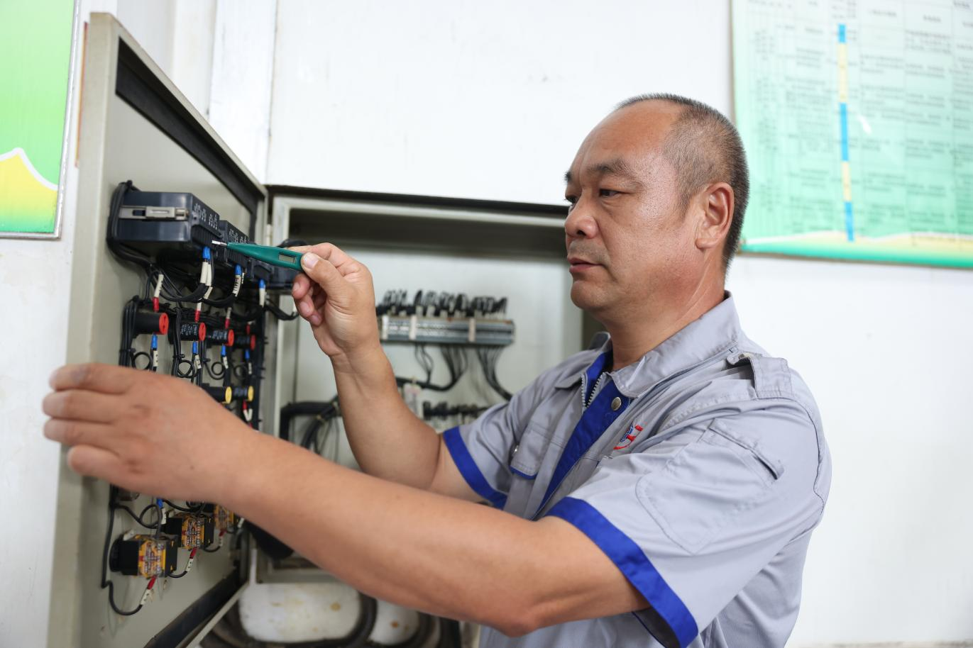 【技能標(biāo)兵】陳明永:以敬業(yè)之光照亮發(fā)展之路