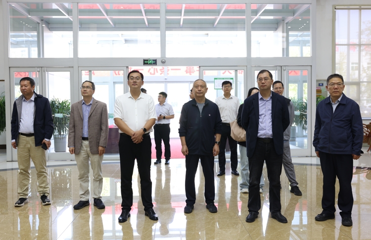 南京農(nóng)業(yè)大學(xué)食品科技學(xué)院黨委書(shū)記孫健一行來(lái)山東三星集團(tuán)參觀考察