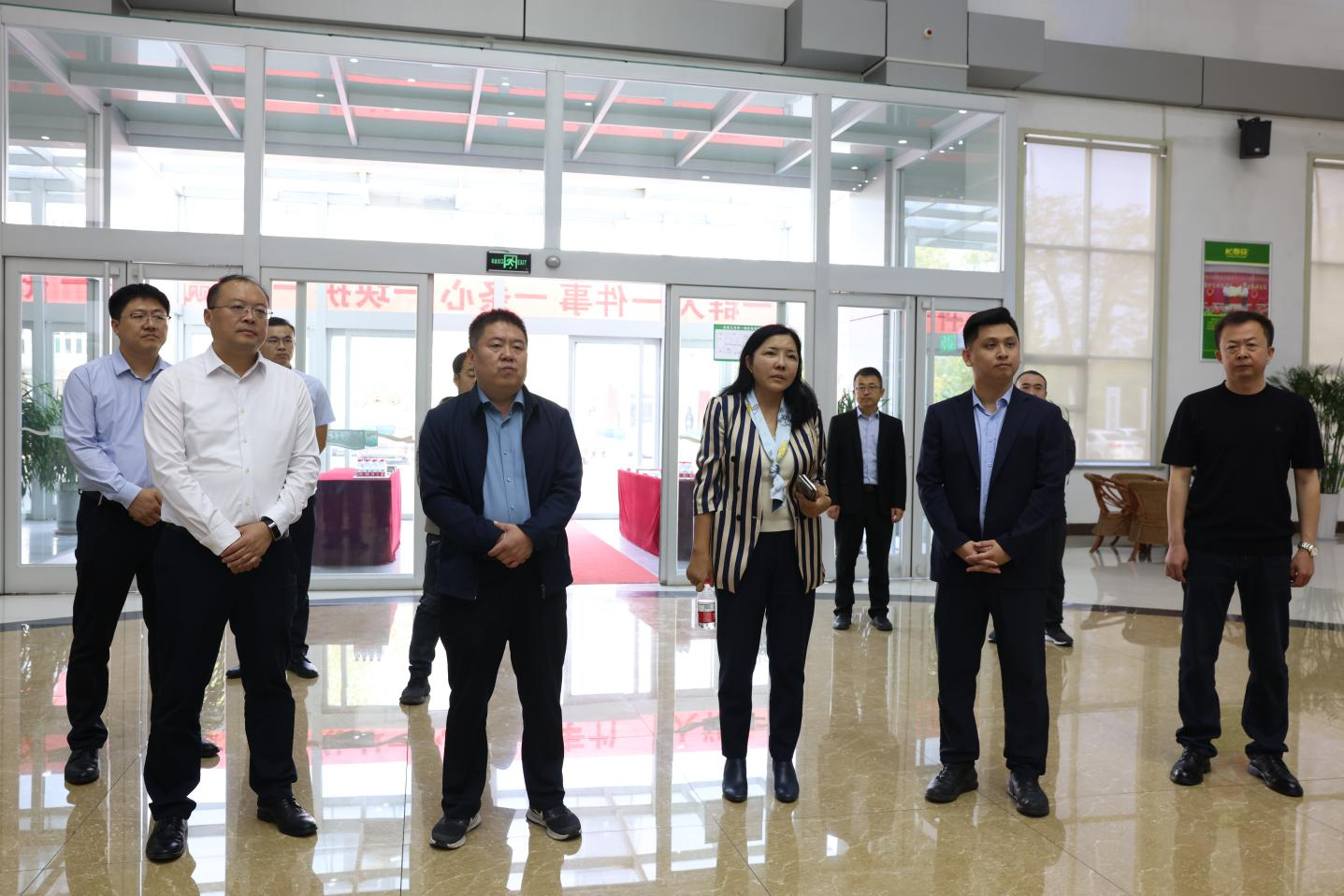 內(nèi)蒙古興和縣委常委、副縣長(zhǎng)潘文一行來(lái)山東三星集團(tuán)考察