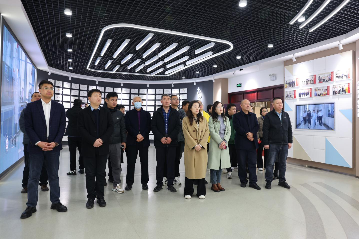 周村經(jīng)濟(jì)開(kāi)發(fā)區(qū)基層黨組織來(lái)山東三星集團(tuán)參觀學(xué)習(xí)