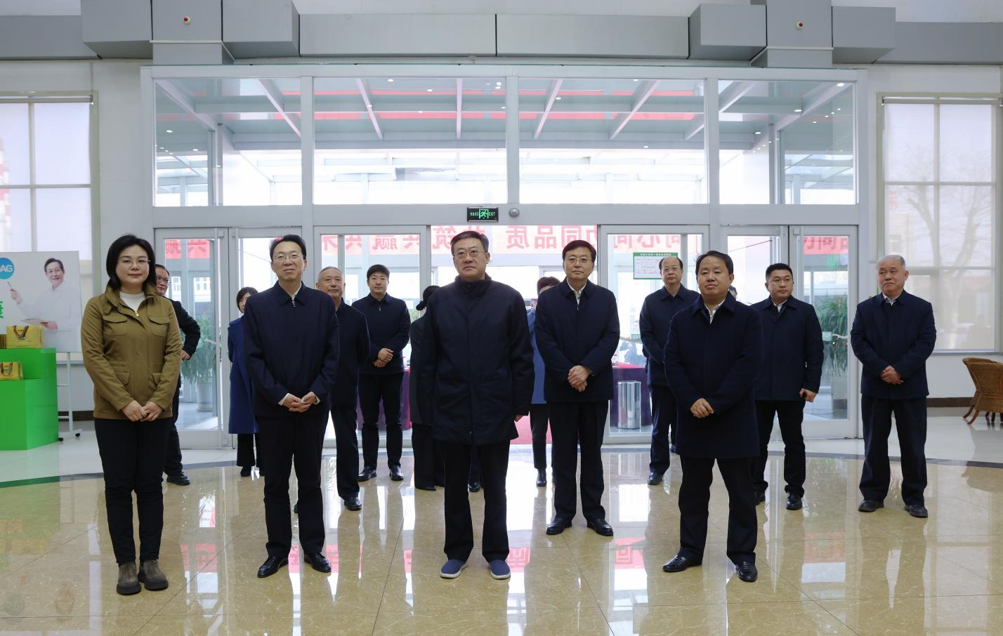 山東省委統(tǒng)戰(zhàn)部副部長(zhǎng)、省工商聯(lián)黨組書(shū)記、常務(wù)副主席張?chǎng)H來(lái)山東三星集團(tuán)調(diào)研