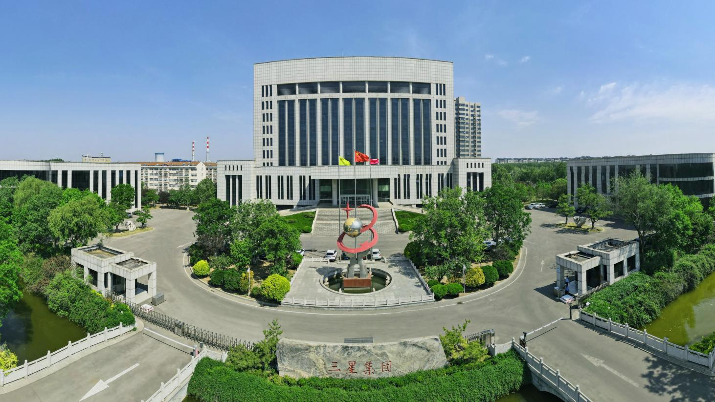 連續(xù)登榜再突破！山東三星集團(tuán)2025山東民企雙百?gòu)?qiáng)榮譽(yù)加冕