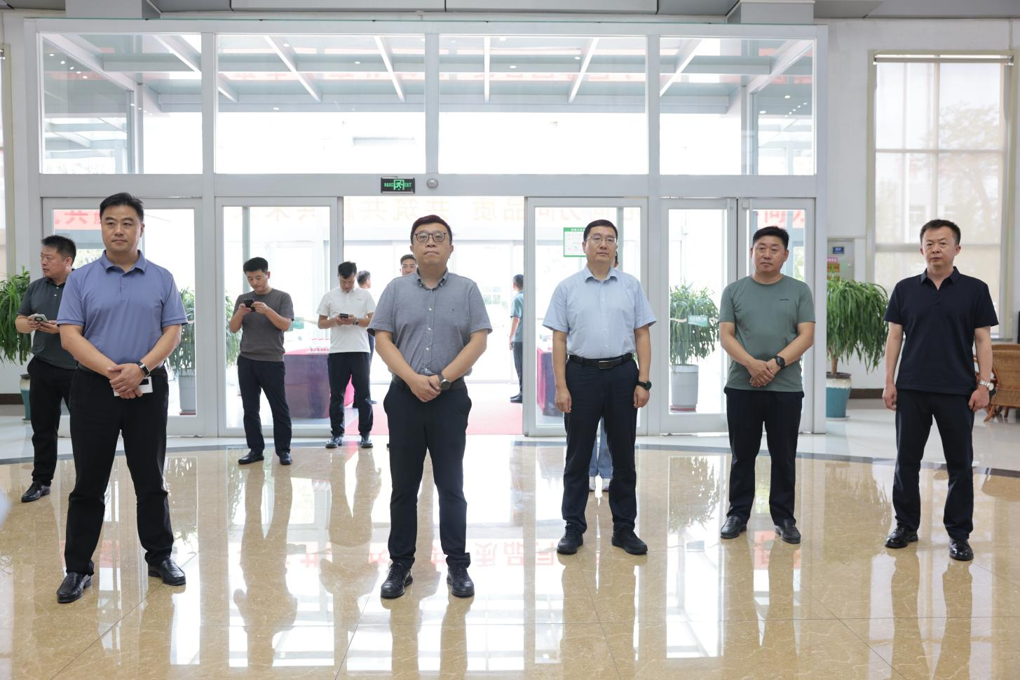 人民日?qǐng)?bào)傳媒廣告有限公司來(lái)山東三星集團(tuán)調(diào)研