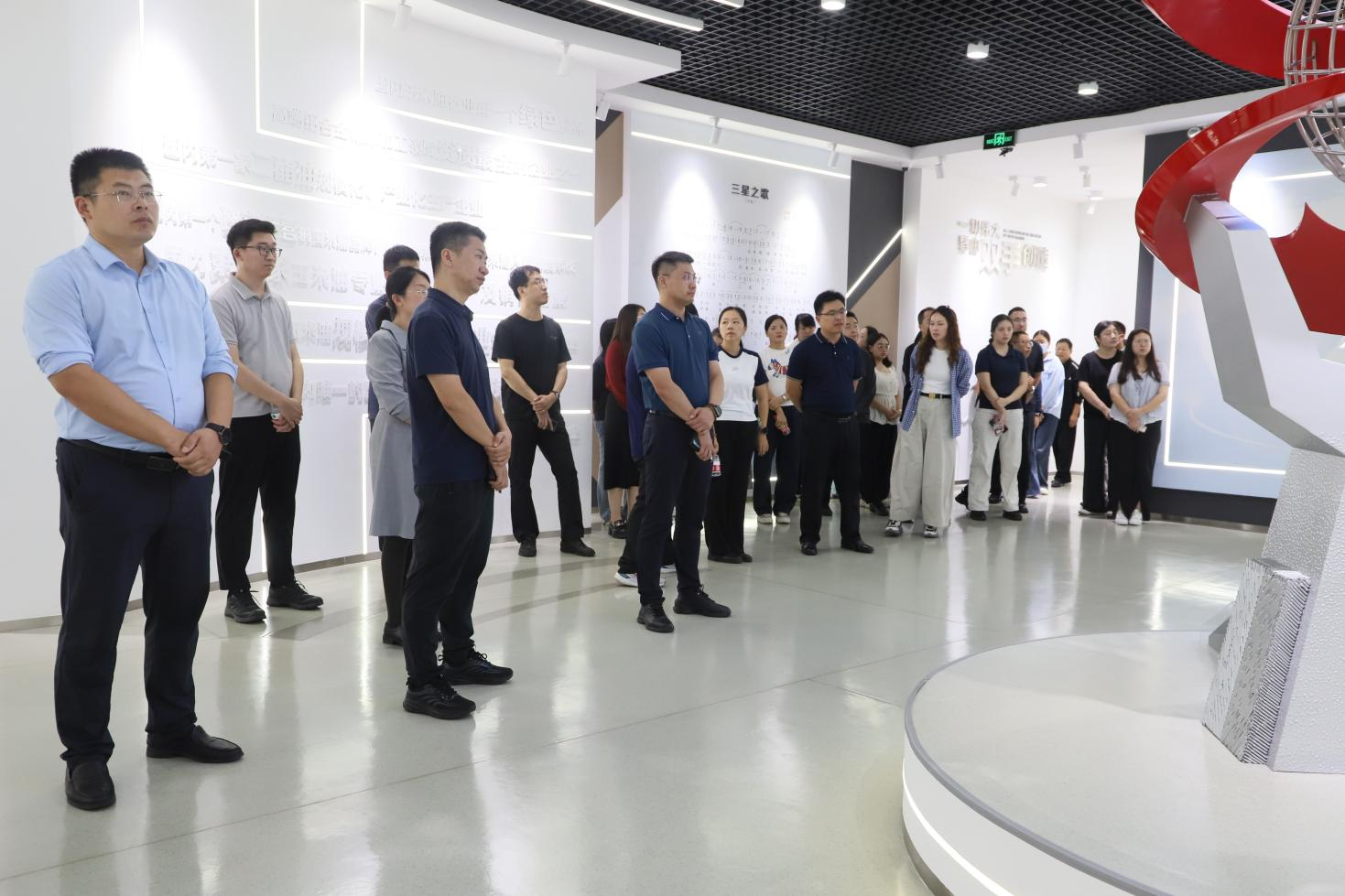 濱州市新興領(lǐng)域黨務(wù)工作者培訓(xùn)班來山東三星集團參觀交流