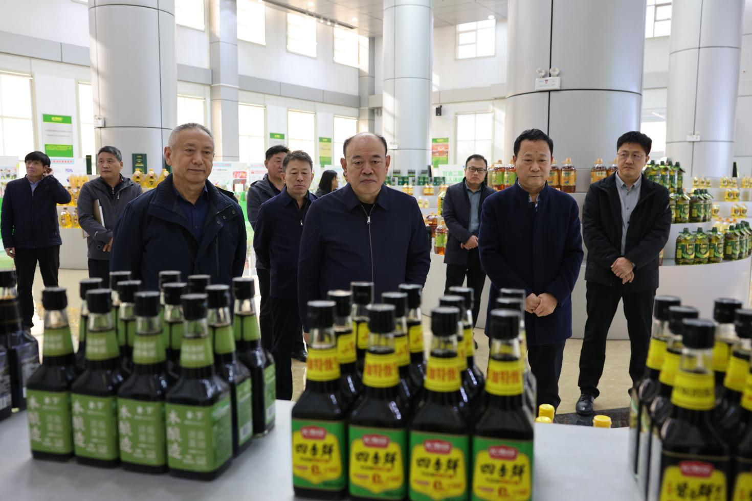 東阿縣人大常委會考察團(tuán)來山東三星集團(tuán)考察